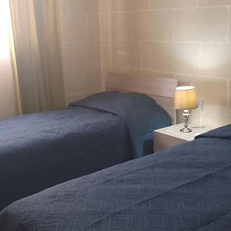 Your Basic Lodging Gozo Marsalforn Dış mekan fotoğraf